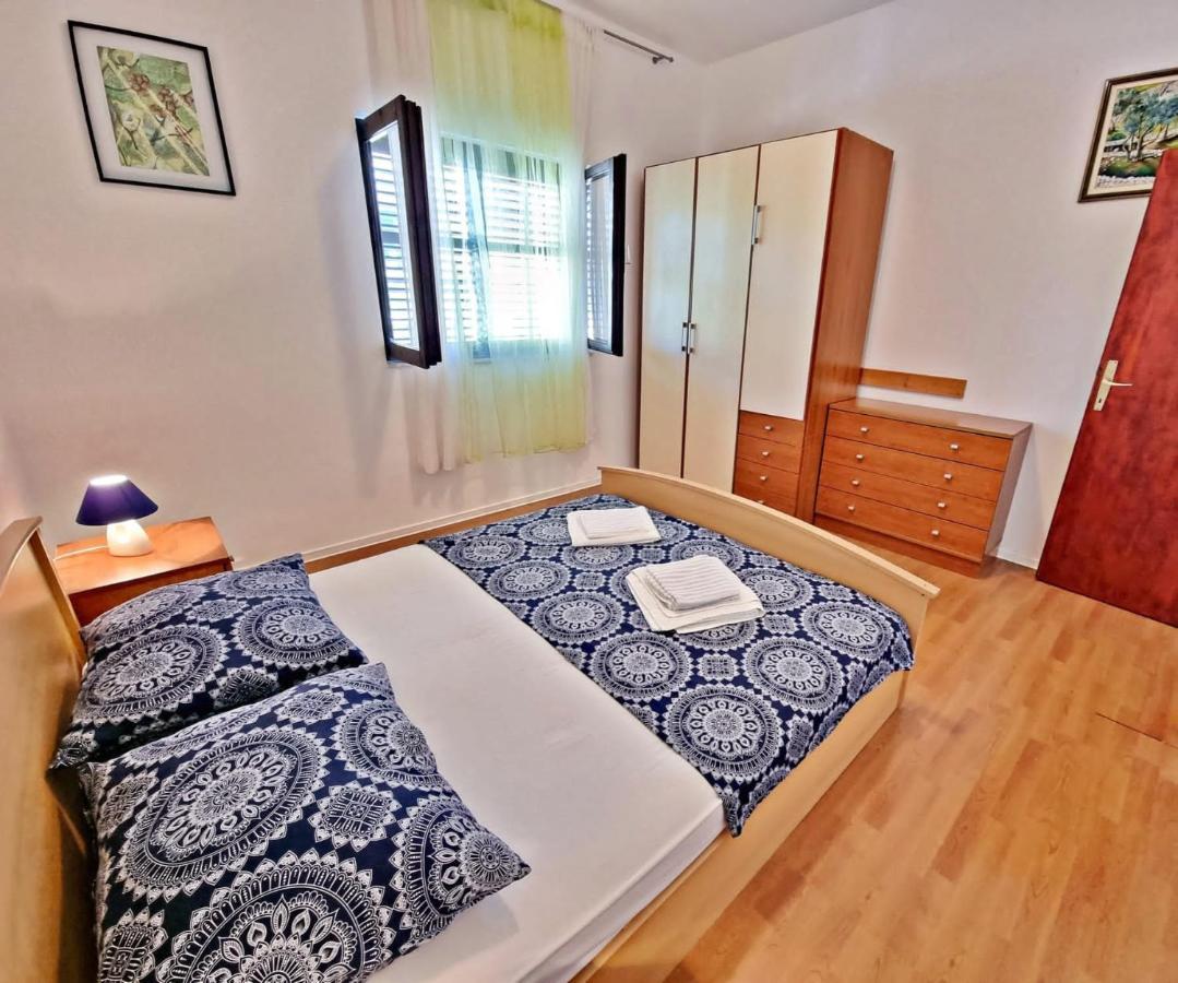 Apartman Irena With Terase End Private Parking Donji Okrug  المظهر الخارجي الصورة